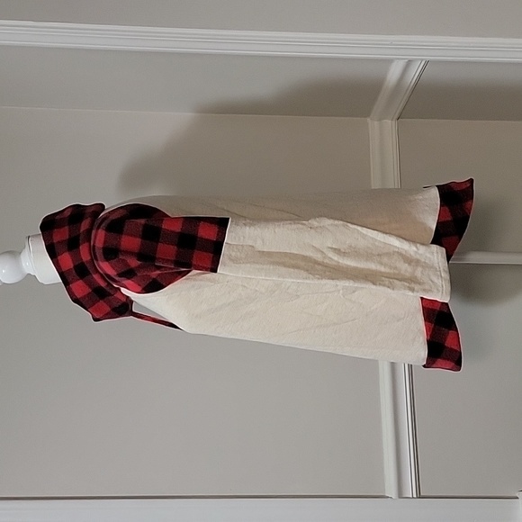 Hailey & Co. Colorblock Cowl Neck Top - Picture 5 of 9